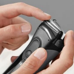 Braun Series 3 ProSkin 3000s Electric Shaver -Shave Master Pro 4 braun series 3 proskin 3000s in hand