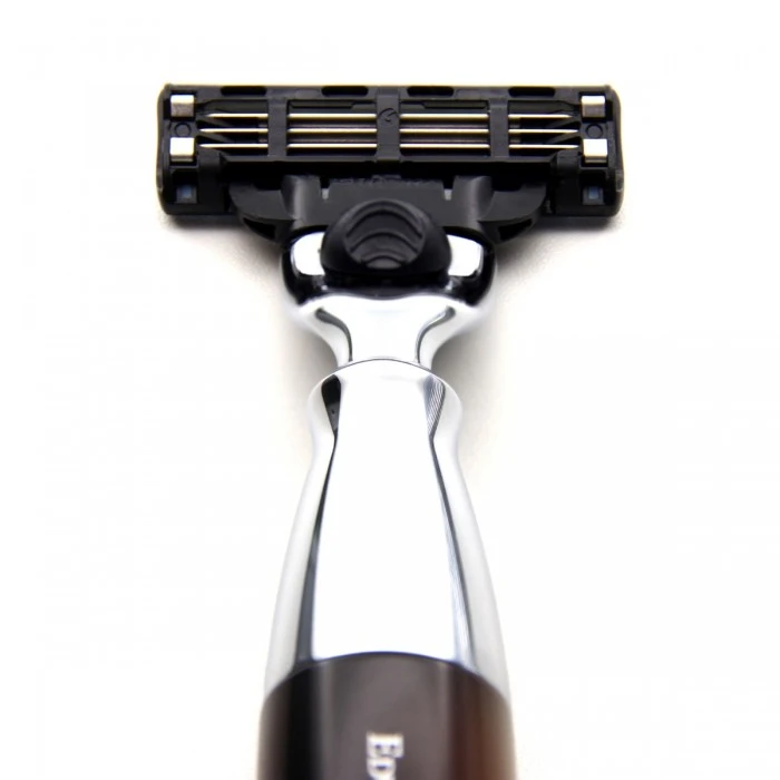 Edwin Jagger Imitation Horn & Chrome Mach 3 Razor 7 Edwin Jagger Imitation Horn & Chrome Mach 3 Razor - Image 5