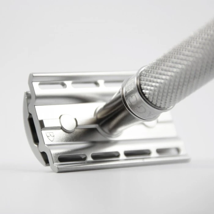 Edwin Jagger 3ONE6 Stainless Steel Knurled DE Safety Razor 7 Edwin Jagger 3ONE6 Stainless Steel Knurled DE Safety Razor - Image 5